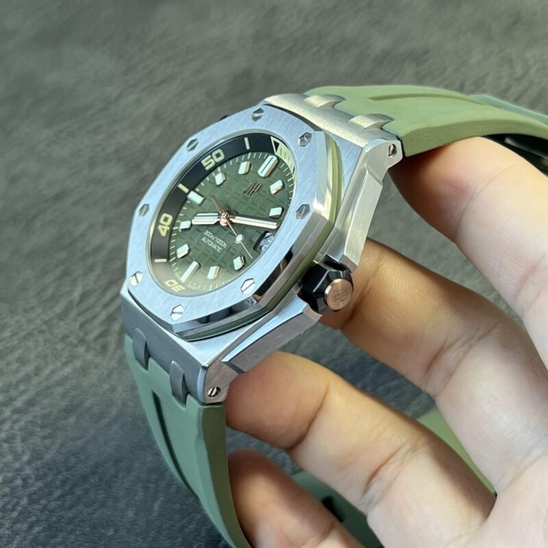 Royal Oak Offshore Diver 15720 Stainless Steel with Green Dial (42mm) Super Clone