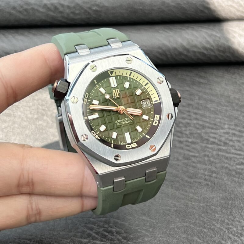 Royal Oak Offshore Diver 15720 Stainless Steel with Green Dial (42mm) Super Clone