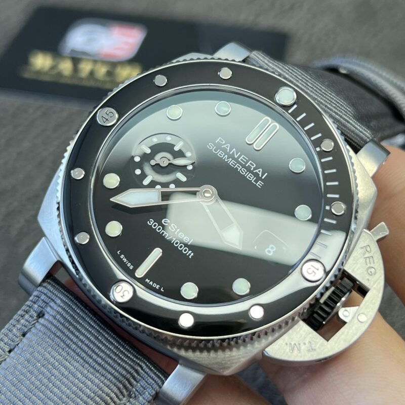 PAM01288 Submersible 44mm anthracite gradient on gray leather Strap Super Clone