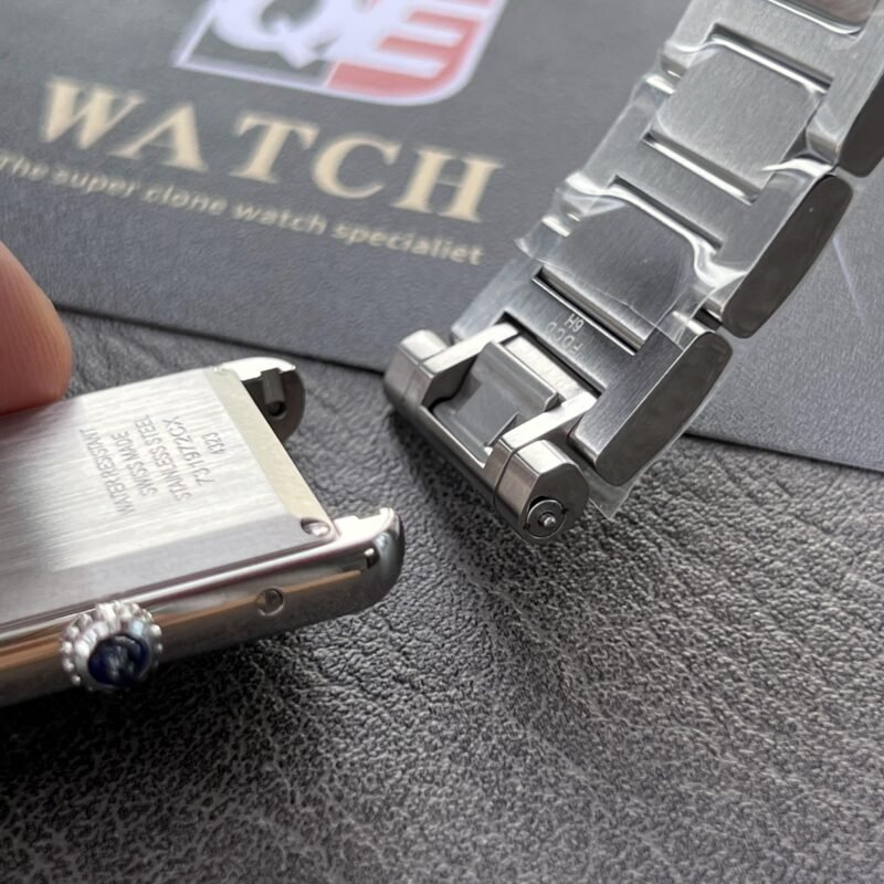 Cartier Tank Must WSTA0052 Large Model Quartz Movement Steel 33.7mm X 25.5mm Super Clone