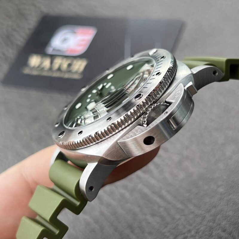 Panerai Submersible PAM01055 Green Dial with Green Rubber Strap 42mm Super Clone