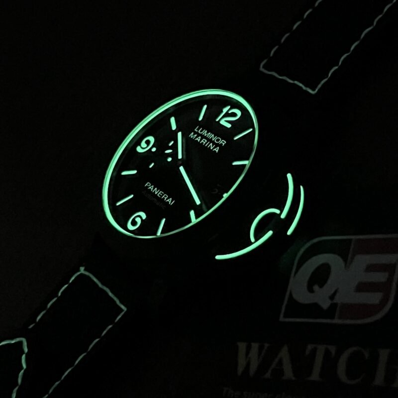 PAM01118 44mm Carbon Black Element Green Markers Nylon Strap