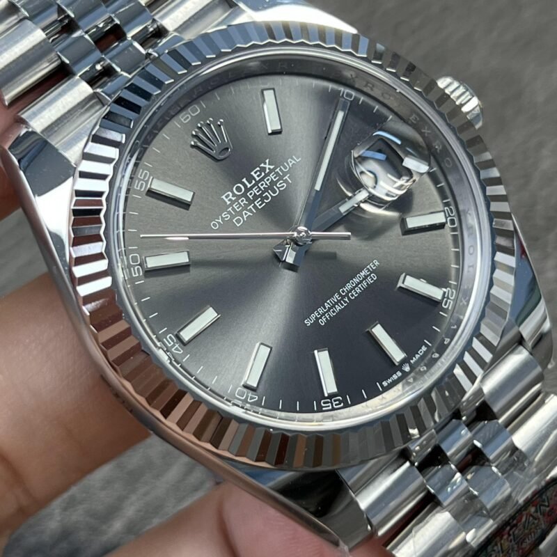 ROLEX Datejust 41 Stainless Steel on Jubilee with Rhodium Dial and Fluted Bezel Replica